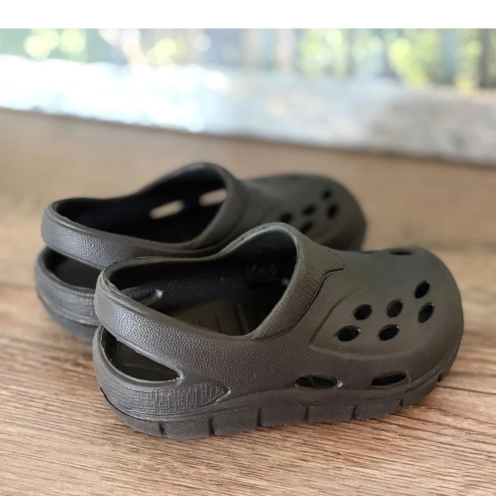 Kid Shoes USA Made Black EVA Clogs Slip‎ On Water Shoes Size 4